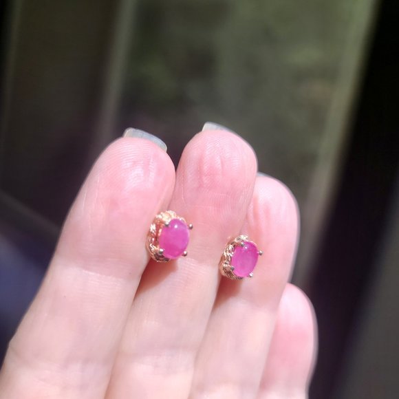 2k Star Ruby Rosegold solitaire studs - Picture 4 of 8